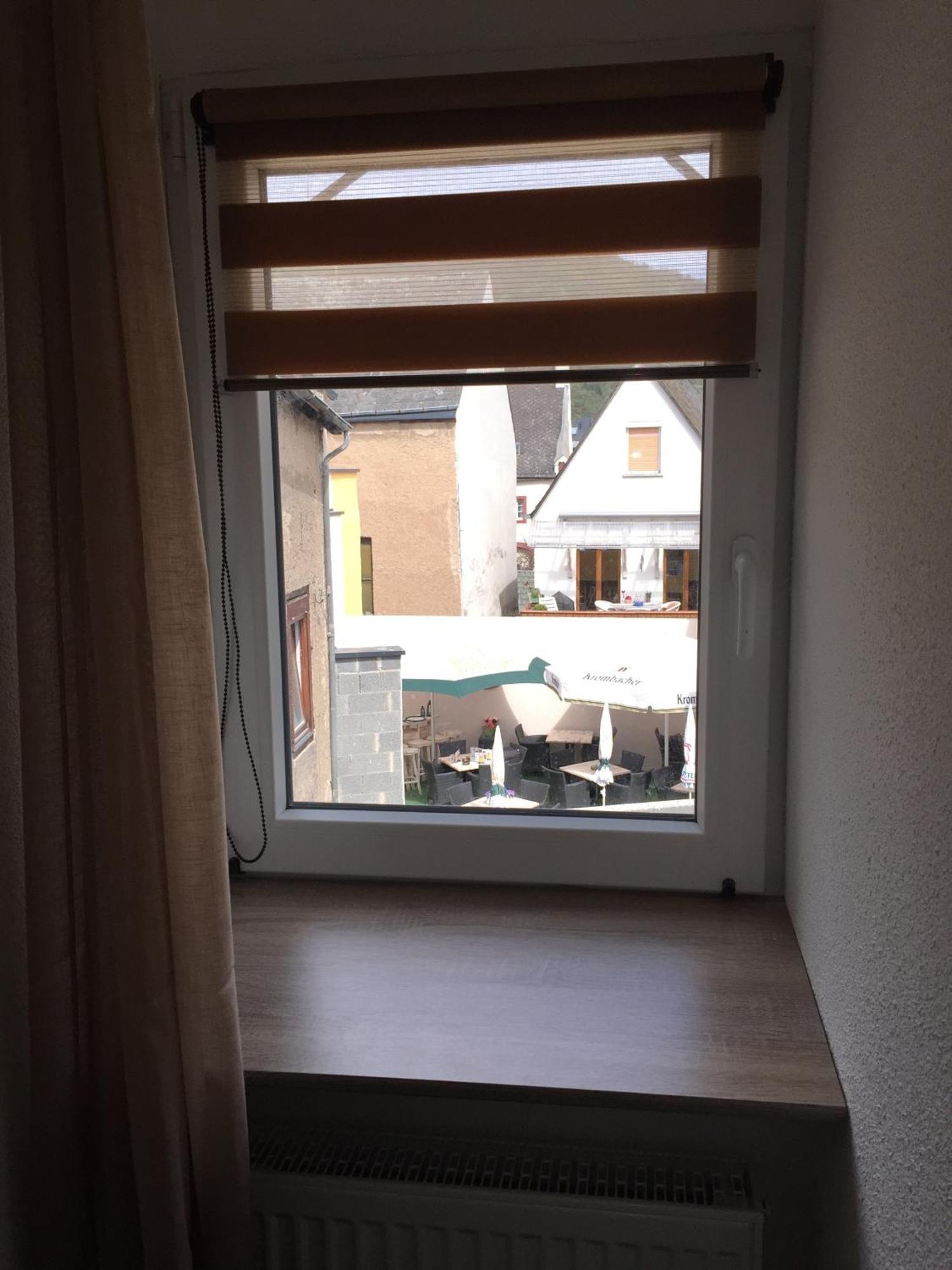 Hotel Zur Dorfschaenke Klotten Quarto foto